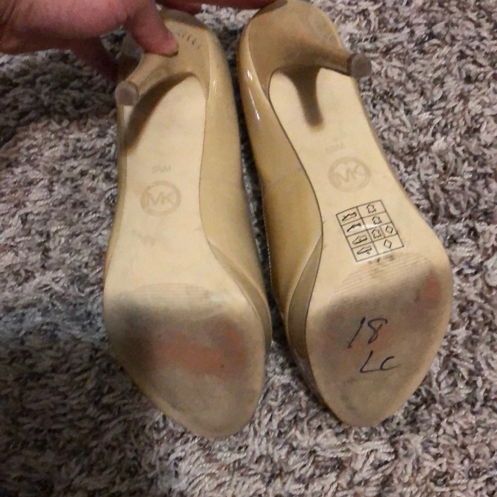 Michael Kors Pumps - Picture 5 of 6